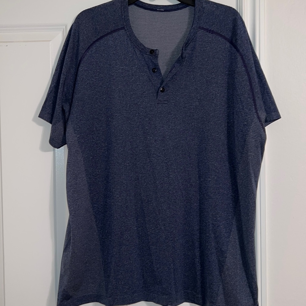 ^SOLD^ Men’s lululemon shirt